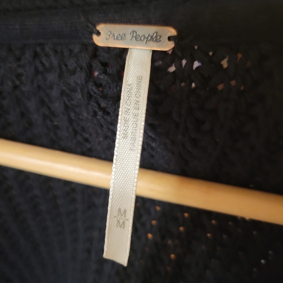 🎉MOVING SALE- EVERYTHING MUST GO BY 8/29!🎉 Free People Batwing Long Cardigan - Picture 3 of 3